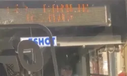 İzmir’de otobüs şoförü kavşakta el frenini çekti, trafik kilitlendi