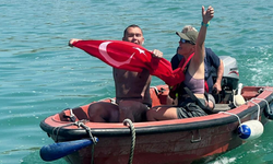 Otizmli Tuna Tunca, Manş Denizi’ni yüzerek geçen ilk Türk sporcu oldu