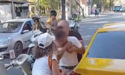 İzmir’de trafikte şiddet: Kasklı saldırgan kamerada