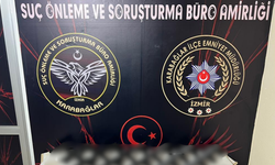 İzmir'de silah ticareti operasyonu: Gizli bölmelerde çok sayıda silah ele geçirildi