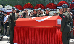 Şehit Üsteğmen Ege Akar İzmir’de son yolculuğuna uğurlandı