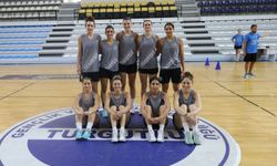 Turgutlu’da kadın basketbolcular sahaya indi