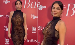 Demet Özdemir cesur elbisesiyle geceye damga vurdu