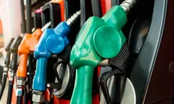 Motorine zam geldi: Akaryakıt fiyatları yeniden değişti