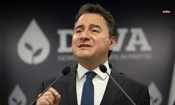 Ali Babacan'dan Fatih Altaylı'ya verilen cezaya tepki: "Eleştiriyi tehdit, gazeteciliği suç sayan bir anlayış, hukuk devletiyle bağdaşmaz"