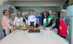 Buca’da Kadınlar Dünya Mutfağını Ücretsiz Öğreniyor