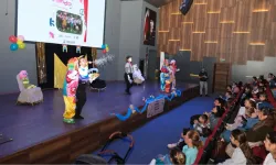 Dikili’de minikler tatillerini sanatla doldurdu