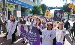 Nazilli'de 25 Kasım Kadına Yönelik Şiddete Karşı Uluslararası Mücadele Günü yürüyüşü