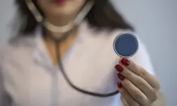 Sağlık Bakanlığı’ndan sosyal medya doktorlarına yasak!