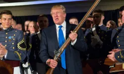 Trump Venezuela kararını verdi ABD ordusu bölgeye 15 bin asker sevk etti