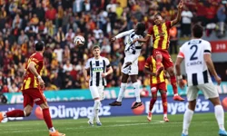 İzmir'de nefes kesen maç: Göztepe 3-3 Kasımpaşa