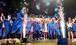 Zübeyde Hanım Buca’da mezuniyet coşkusu yaşandı