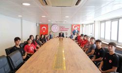 Muğla’nın şampiyon öğrencileri İl Milli Eğitim Müdürü Çay ile bir araya geldi