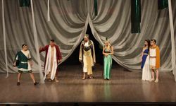 EGİAD Tiyatro Kulübü’nden anlamlı gece