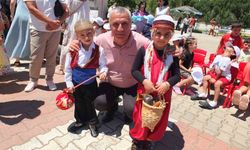 Balıkesir’de miniklerin geri dönüşüm defilesi ilgi gördü