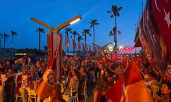 Bandırma’da Galatasaray’ın 26. şampiyonluğu coşkuyla kutlandı