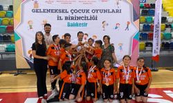 Ayvalık’ta küçük mahallenin büyük şampiyonları gururlandırdı