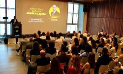 Yapay zeka çağında markalaşma İzmir’de masaya yatırıldı