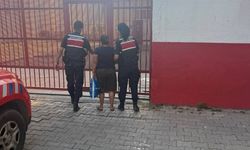 Kuşadası’nda 8 yıl 4 ay hapis cezası ile aranan kadın şahıs yakalandı
