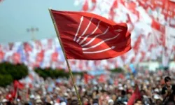 CHP’DE KRİZ DERİNLEŞTİ: 28 PM ÜYESİ İSTİFA ETTİ, KURULTAY TAKVİMİ GÜNDEME GELDİ