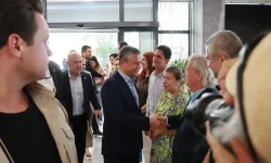 Özgür Özel cenaze programı için İzmir'e geldi