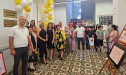 İzmir’in tarihi okuluna hayırsever ve gönüllü desteğiyle modern kütüphane
