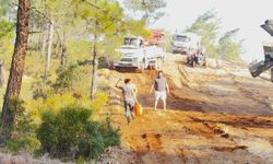 Fethiye Üzümlü’deki orman yangınında havadan ve karadan yoğun mücadele