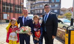 Vali Varol, Yenipazar’da kurumları ziyaret edip vatandaşlarla buluştu