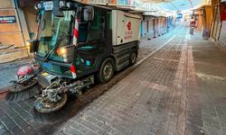 Efeler’de tarihi çarşılar ve sokaklar temizlendi