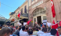 Kemeraltı esnafından Çankaya Otoparkı protestosu