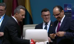 NATO Zirvesi’nde Erdoğan’ın kalemi ilgi odağı oldu