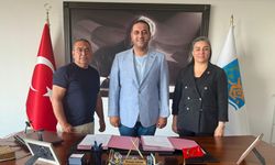 NARLIDERE BELEDİYESİ’NDE EMEK KAZANDI, TOPLU SÖZLEŞMEDE İMZALAR ATILDI