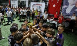 BAYRAKLI’DA U-12 CUP’TA ŞAMPİYON BELLİ OLDU