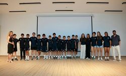 Çeşme’de genç sporculara teknoloji semineri