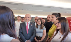 Kılıçdaroğlu, Üniversite Tercih Merkezi’ni ziyaret etti