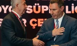 Metin Öztürk elini uzattı, Barış Göktürk karşılık vermedi