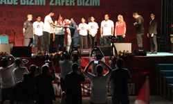 İzmir'de 15 Temmuz şehitleri Konak Meydanı'nda anıldı