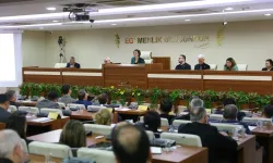 Karabağlar'da YENİ Parti hareketliliği: 16 meclis üyesinin geçiş kararı aldığı iddiası