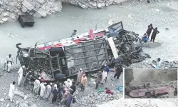 Pakistan’da otobüs uçuruma yuvarlandı: 40 ölü