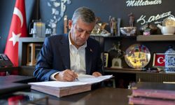 Özgür Özel, Yeni Parti'nin ardından cuma namazına gitti