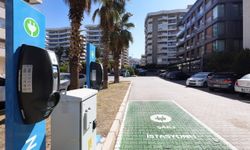 NARLIDERE BELEDİYESİ ŞARJ İSTASYONLARIYLA GELECEĞE NEFES OLUYOR