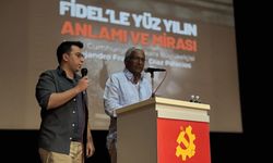 ‘Bizden nefret edebilirler ama bu direnişe saygı duyuyorlar’: İzmirliler Fidel’in 100. yaşı için buluştu