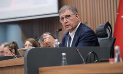 Başkan Tugay'dan transfer iddialarına yanıt: "Bağımsız kalacağım"