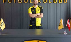 Aliağa FK, Altar Han’ı kadrosuna kattı