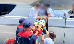 Fethiye’de özel teknede yaralanan vatandaşa tıbbi tahliye