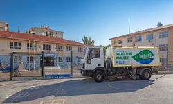 NARLIDERE BELEDİYESİ’NDEN OKUL BAHÇELERİNDE TEMİZLİK ÇALIŞMASI