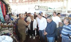 Asuman Şen’in Menderes’te ilk durağı pazar oldu