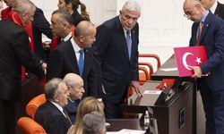 Bahçeli ile Dervişoğlu arasında dikkat çeken anlar