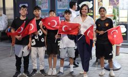 Karabağlar 30 Ağustos'ta Türk bayraklarıyla donatıldı