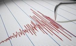 Endonezya’da 7,7 büyüklüğünde deprem